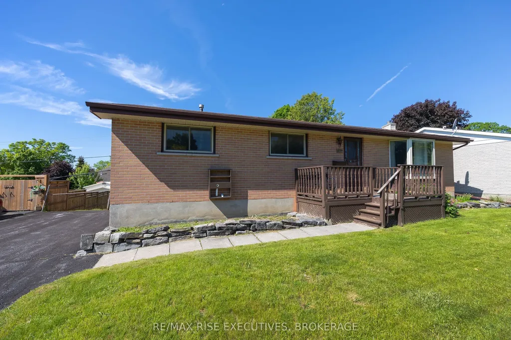 1055 Lincoln Drive Kingston ON K7M 4Z3