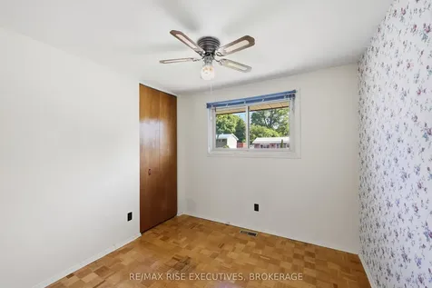 1055 Lincoln Drive Kingston ON K7M 4Z3