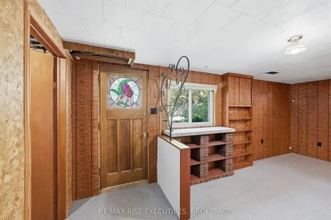 1055 Lincoln Drive Kingston ON K7M 4Z3