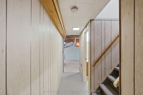 1055 Lincoln Drive Kingston ON K7M 4Z3
