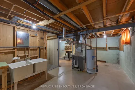 1055 Lincoln Drive Kingston ON K7M 4Z3