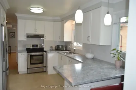 9 Austin Street Quinte West ON K8V 1Z2