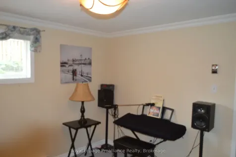 9 Austin Street Quinte West ON K8V 1Z2