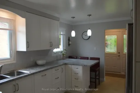 9 Austin Street Quinte West ON K8V 1Z2