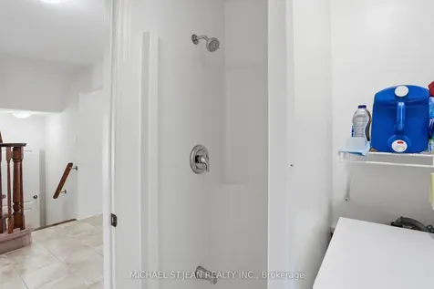 6382 Dilalla Crescent Niagara Falls ON L2H 0C9