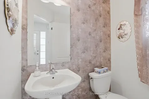 6382 Dilalla Crescent Niagara Falls ON L2H 0C9