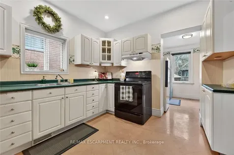 151 Holton Avenue S Hamilton ON L8M 2L6