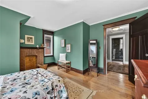 151 Holton Avenue S Hamilton ON L8M 2L6