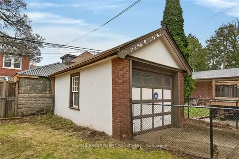 151 Holton Avenue S Hamilton ON L8M 2L6
