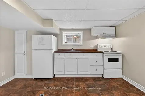 151 Holton Avenue S Hamilton ON L8M 2L6