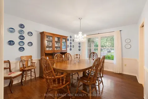 7 Parkhill Road Pelham ON L3E 0J3