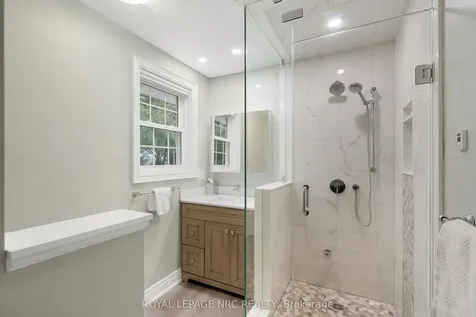 7 Parkhill Road Pelham ON L3E 0J3