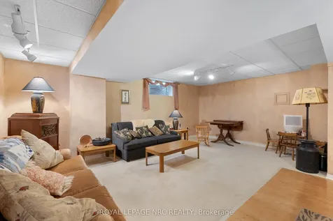 7 Parkhill Road Pelham ON L3E 0J3