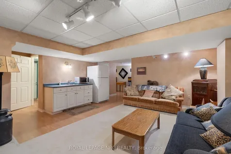 7 Parkhill Road Pelham ON L3E 0J3