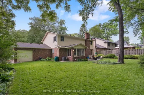 7 Parkhill Road Pelham ON L3E 0J3