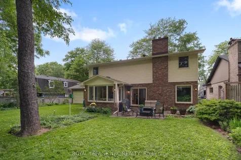 7 Parkhill Road Pelham ON L3E 0J3