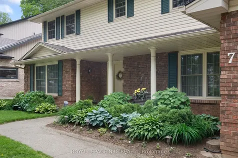 7 Parkhill Road Pelham ON L3E 0J3