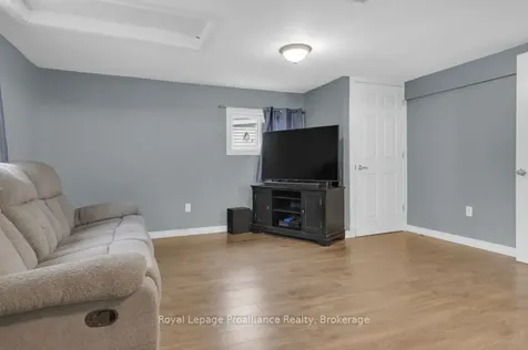 57 Albion Street Belleville ON K8N 3R7