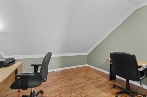 359 Mcgill Street Peterborough ON K9J 1W6