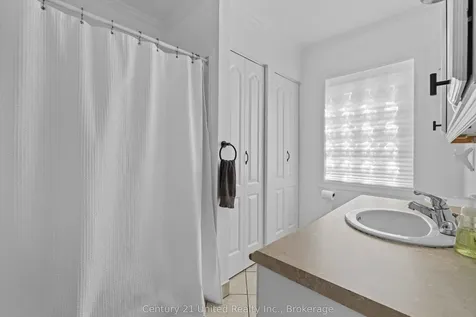 359 Mcgill Street Peterborough ON K9J 1W6