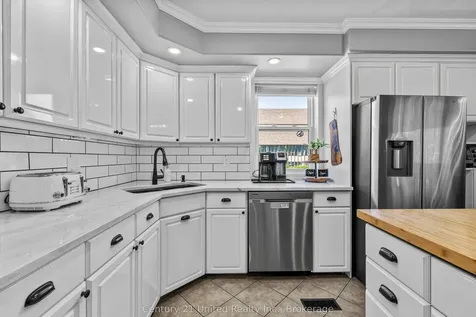 359 Mcgill Street Peterborough ON K9J 1W6