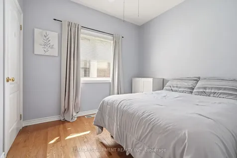 78 Sumac Court Grimsby ON L3M 5M6