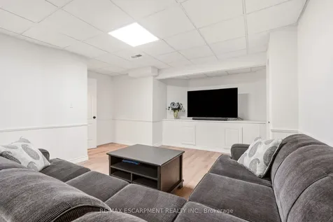 78 Sumac Court Grimsby ON L3M 5M6