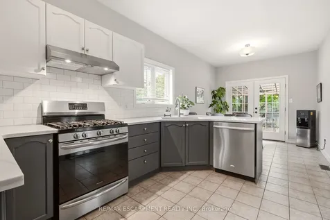 78 Sumac Court Grimsby ON L3M 5M6