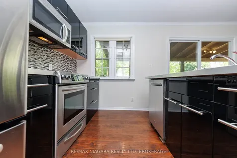 3 Phelps Street St. Catharines ON L2P 2H5