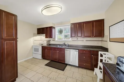 1089 Pinewood Place Kingston ON K7P 1K9