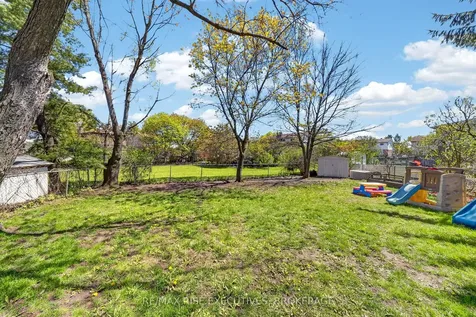 1089 Pinewood Place Kingston ON K7P 1K9
