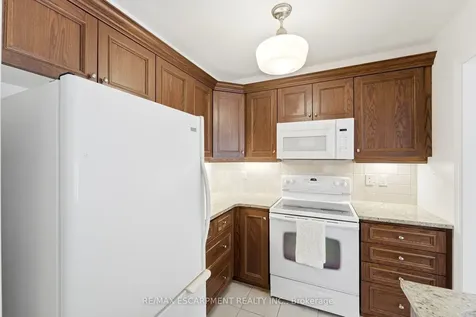 222 Fall Fair Way Hamilton ON L0R 1C0
