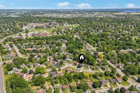 788 Mona Drive Kingston ON K7M 5C3