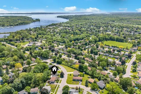 788 Mona Drive Kingston ON K7M 5C3