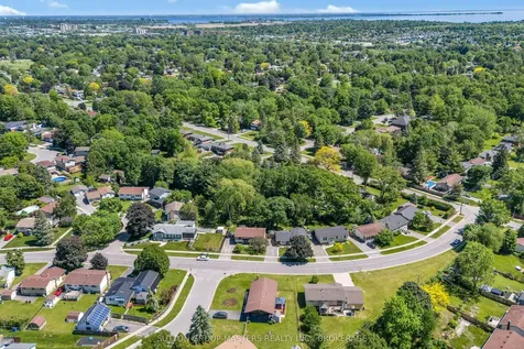 788 Mona Drive Kingston ON K7M 5C3