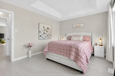 84 Stonehaven Drive Kanata ON K2M 0C1
