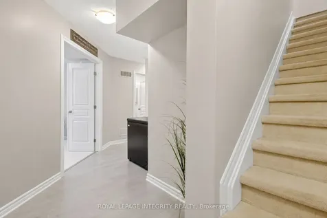84 Stonehaven Drive Kanata ON K2M 0C1