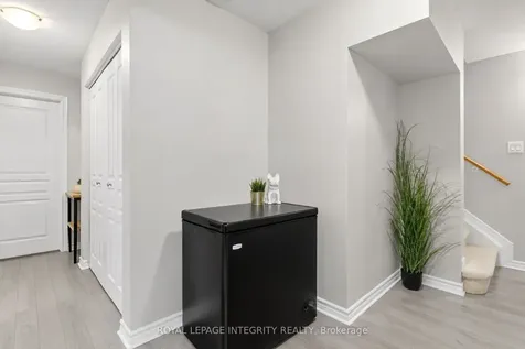 84 Stonehaven Drive Kanata ON K2M 0C1