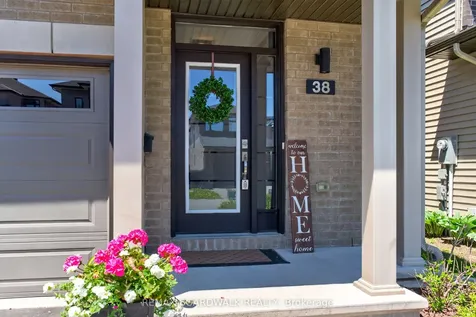 38 Thunderbolt Street Kanata ON K2V 0L9