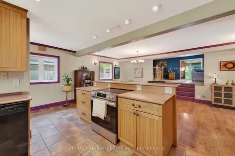 218 Kingscourt Avenue Kingston ON K7K 4P8