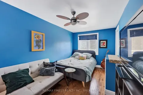 218 Kingscourt Avenue Kingston ON K7K 4P8