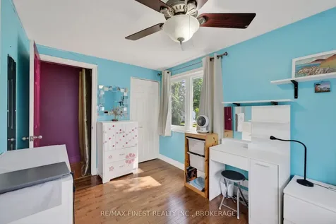 218 Kingscourt Avenue Kingston ON K7K 4P8