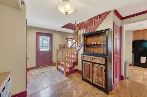 218 Kingscourt Avenue Kingston ON K7K 4P8