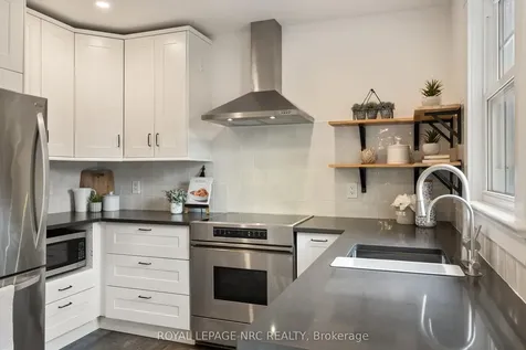44 Beech Street St. Catharines ON L2R 2B7