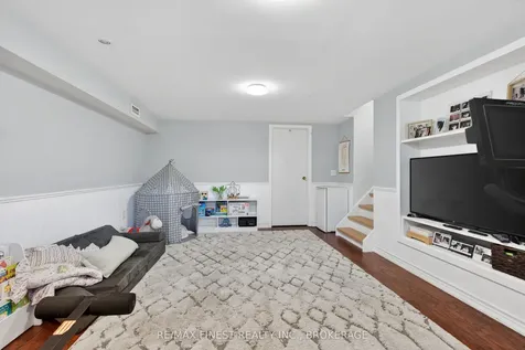 1009 Wise Street Kingston ON K7P 2V9