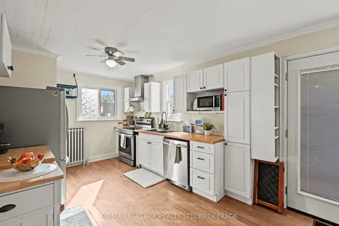 19 Bridge Street St. Catharines ON L2S 2V7