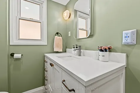 19 Bridge Street St. Catharines ON L2S 2V7