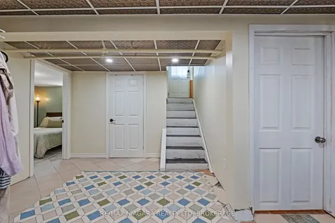 19 Bridge Street St. Catharines ON L2S 2V7