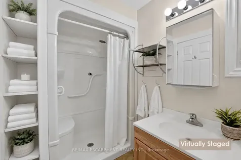 272 Cope Street Hamilton ON L8H 5B5
