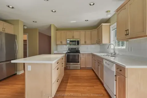 1183 Golf Course Road Lake Of Bays ON P1H 2J6